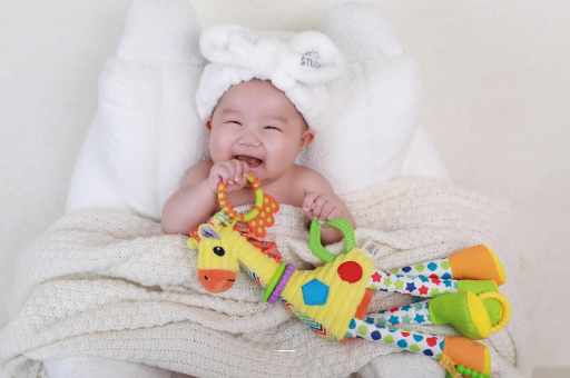 汝州怎么判断宝宝是否斜颈 汝州怎么判断宝宝是否斜颈